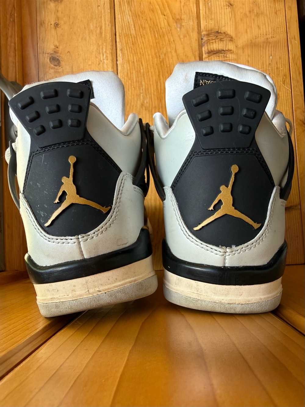 Nike Air Jordan 4 Retro Platinum Gold 6.5Y Women’s Size 8 Equivalent Sneaker - Picture 2 of 12